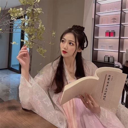 北京专业化妆团队电视台化妆师上门化妆造型