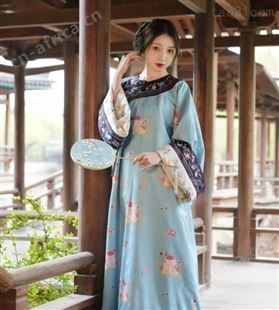 【寄書桃】清仿古董蓝缎地花卉桃纹衬衣刺绣挽袖打底裤