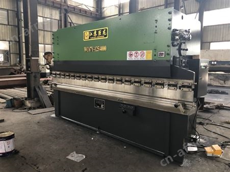 数控板料折弯机WC67Y-125/4000