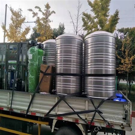 矿泉水生产设备采用反渗透技术 系统简单无人操作 工业级脱盐率高